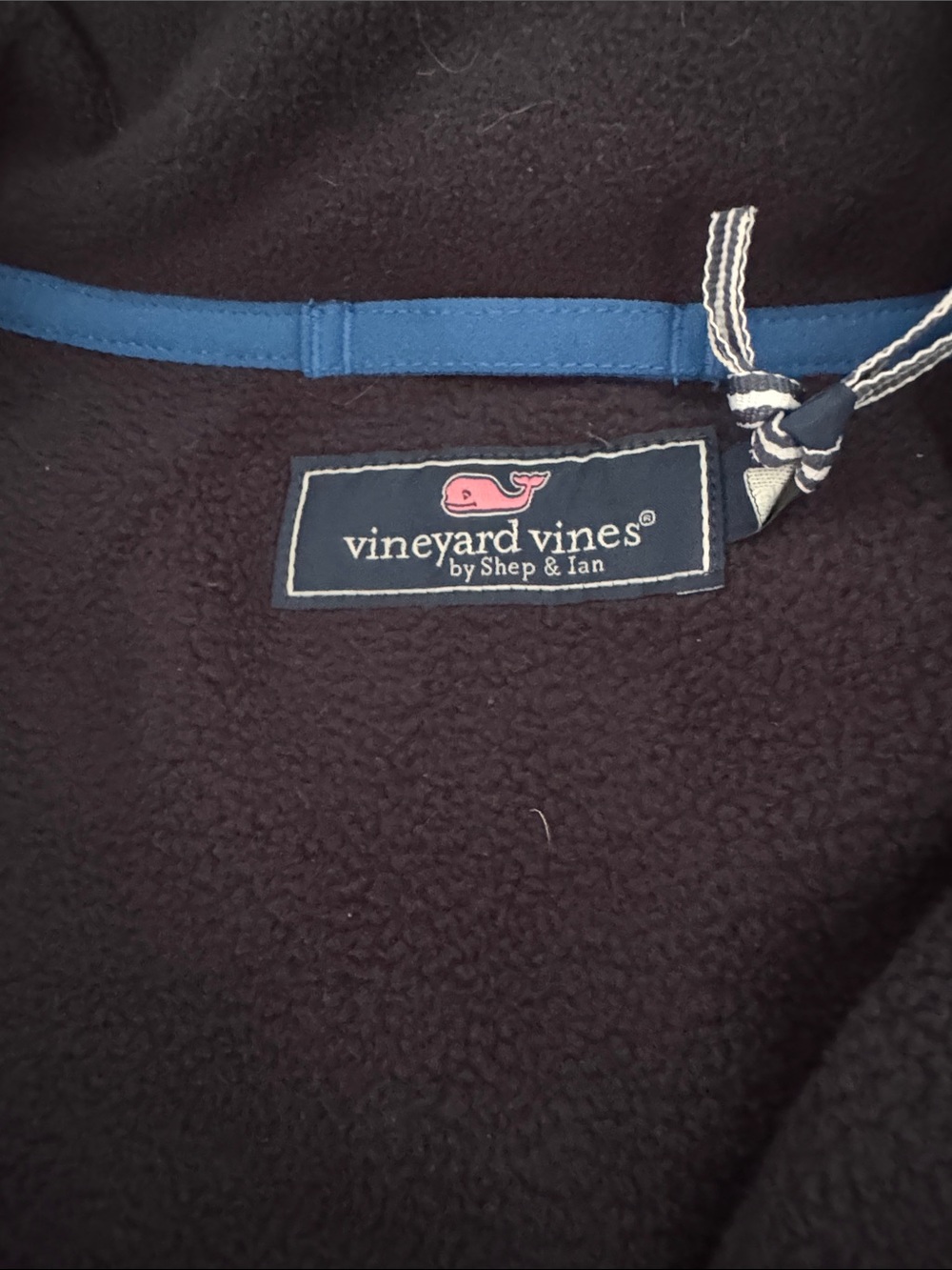 Vineyard Vines Kids Large (16) Navy Fleece Vest with Bright Blue Trim NWT - Picture 4 of 5